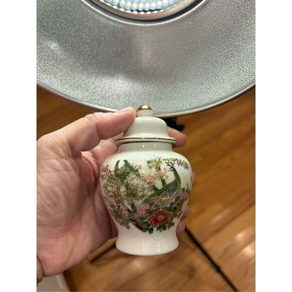 Vintage OMC Otagiri Japan Mini Urn Vase Peacock Bamboo Garden Gold Ginger Jars & - Picture 3 of 13